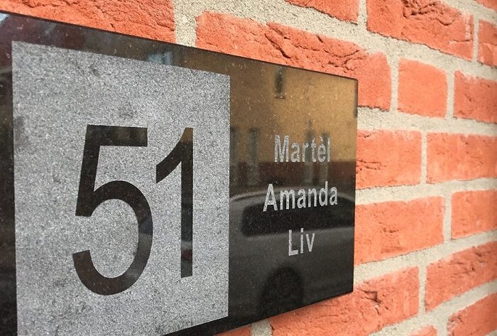 Naambord zwart graniet