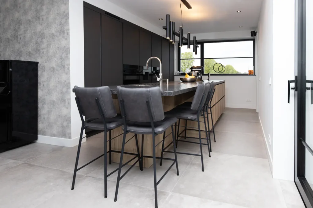 keukenblad gemaakt van Steel Grey graniet